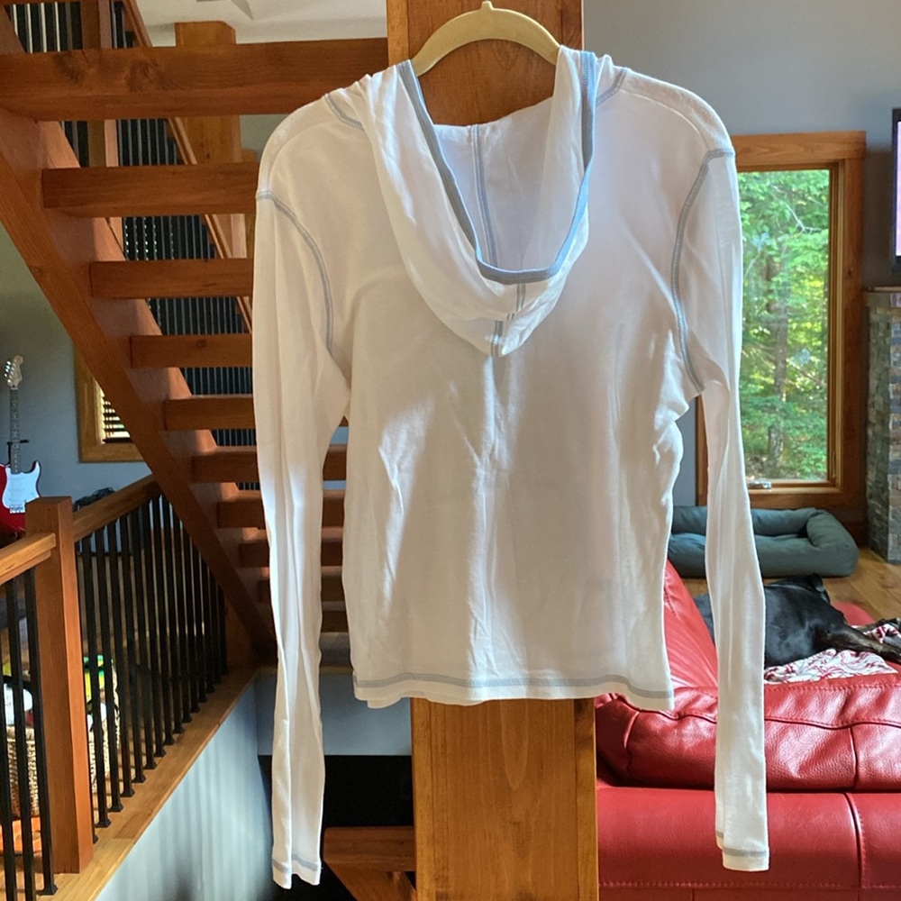 Guess Jeans Long-Sleeve Hooded Shirt in White, size L - Picture 5 of 5